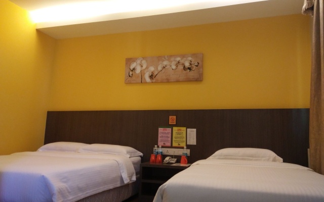 Check Inn KK – Guest Rooms – Kota Kinabalu