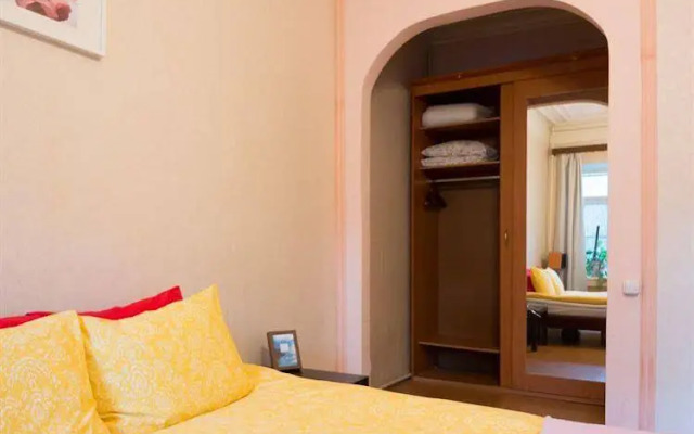 Vanilla Living Quarters