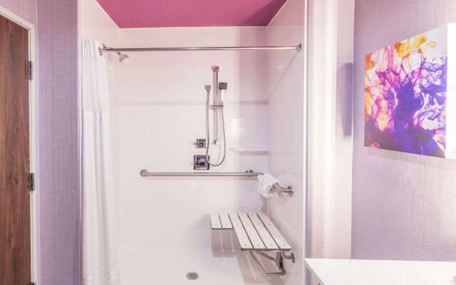 La Quinta Inn & Suites by Wyndham Houston East at Sheldon Rd