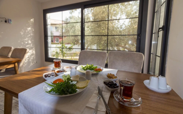 Deniz Otel