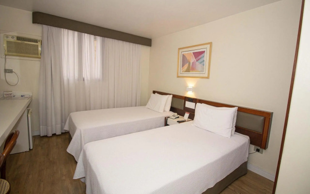 Trevi Hotel & Business