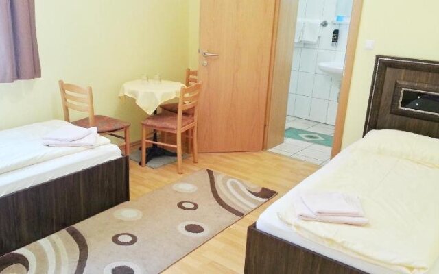 Pension Pizzeria Weisses Lamm