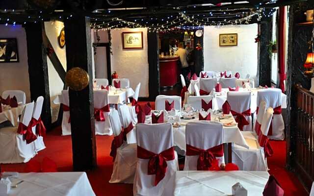 The Roundabout Hotel