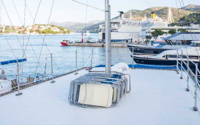 Cruise From Dubrovnik On M/Y Dalvin