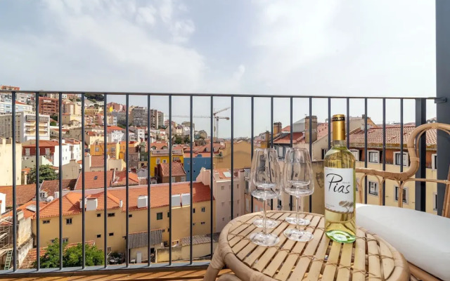 ALTIDO Charming 3BR home w/workspace&terrace by Intendente subway