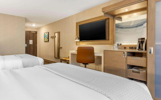 Cambria Hotel Milwaukee Downtown