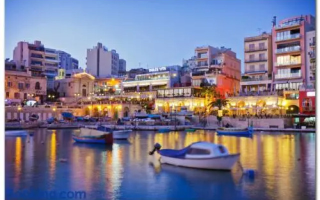 Top Location 2 Bedroom With Terrace