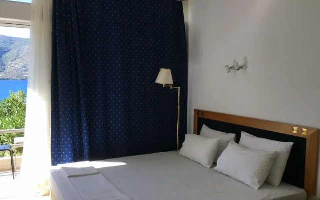 Plataria Seaside Resort