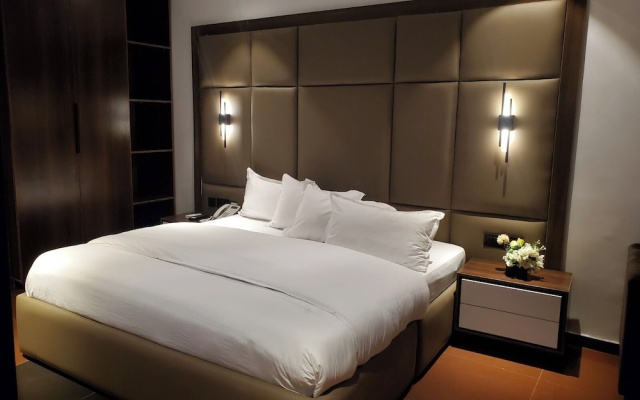Hotel Thirty Five
