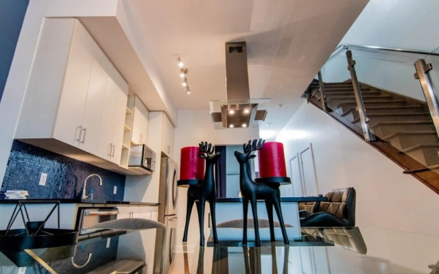 Designer Luxury 3 Bedroom Townhouse