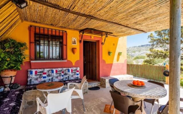 Casa Gonzalez Villanueva de la Concepcion by Ruralidays