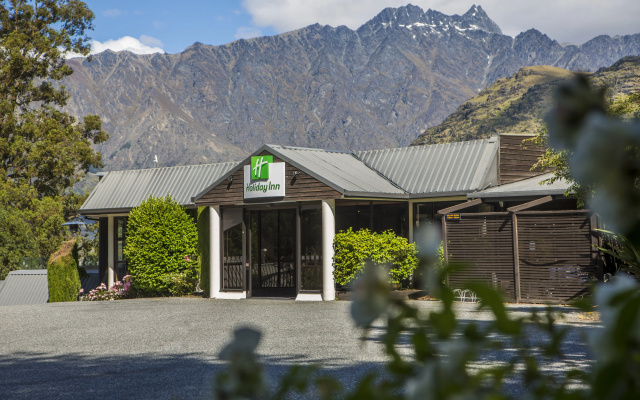 Holiday Inn Queenstown Frankton Road by IHG