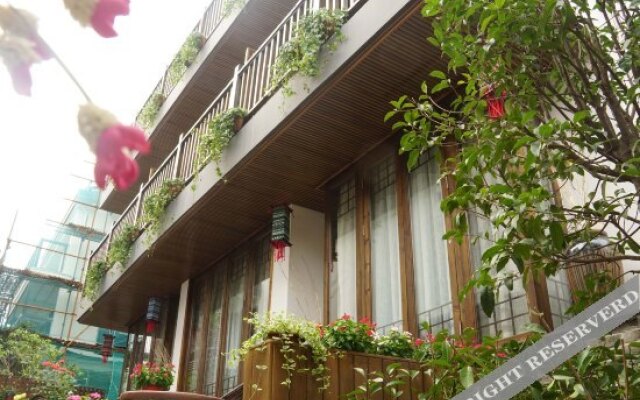 Huage Hostel