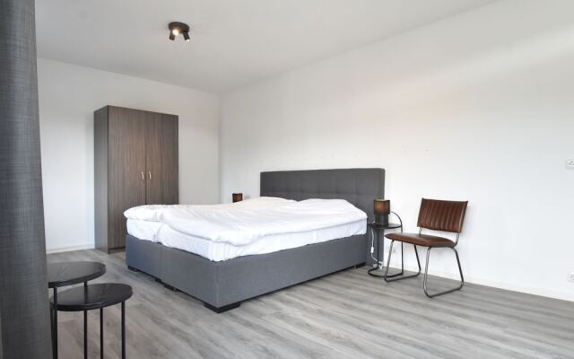 Pleasant Holiday Home in Zeewolde near Golf Course