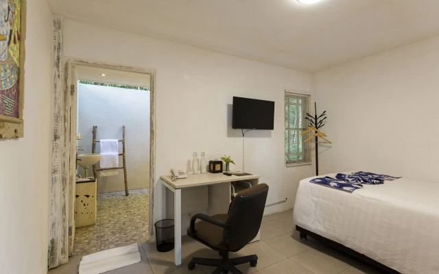 Menjangan Ecolodge