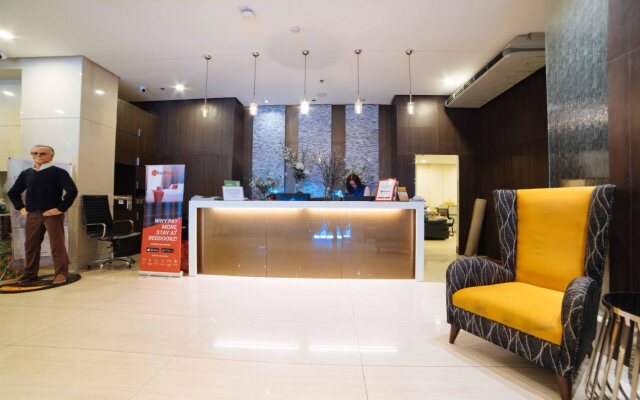 RedDoorz Premium @ West Avenue Quezon City