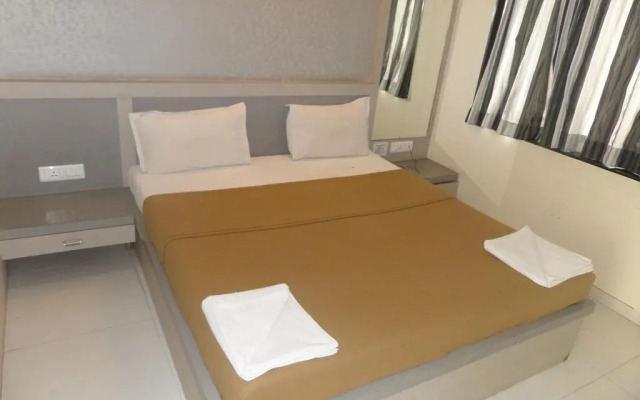 Hotel Skylark Inn