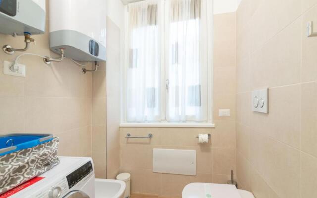 Vittoria Suite, con Jacuzzi - by Host4U