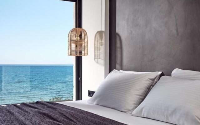 La Mer SeaFront Villa ZanteZen, By ThinkVilla