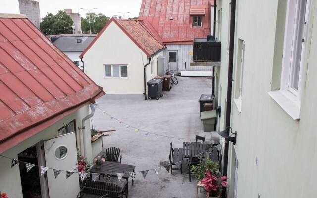 Alyhr Apartments
