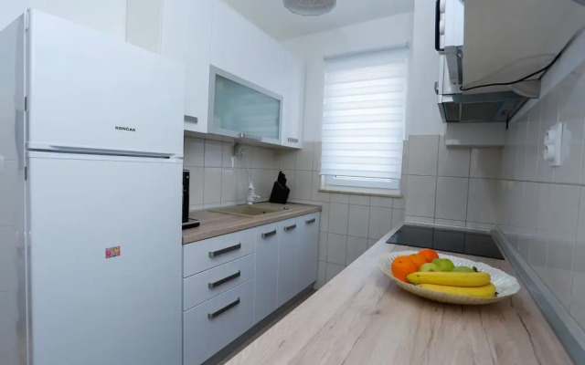 Trogir Stylish Apartment With Balcony and Sea View