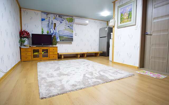 Haenam Sunset Glowing Sea Pension