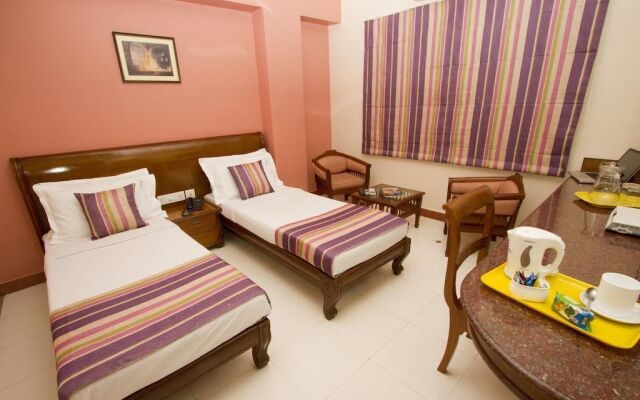 Crescent Park Hotel