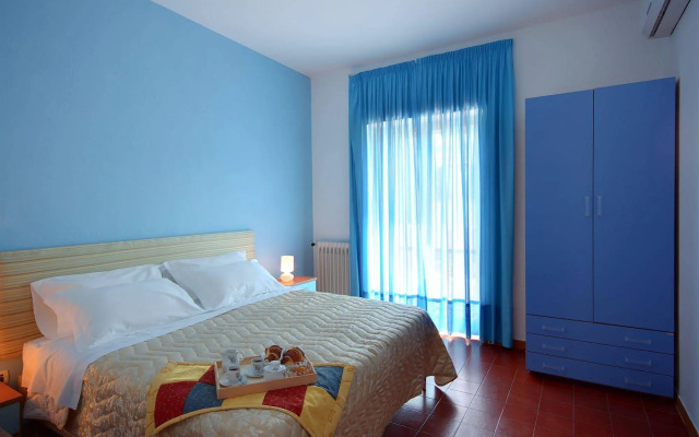 Iris Hotel