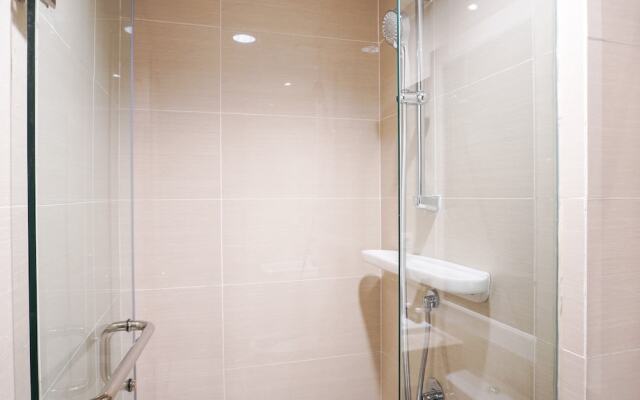 Comfy Studio at Puri Mansion Apartment by Travelio