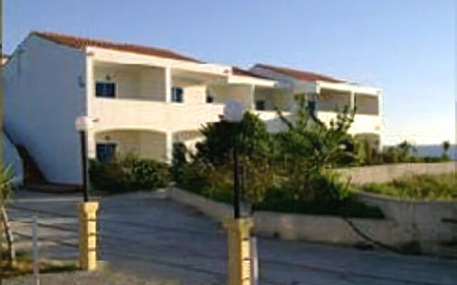 Ammes Apartments
