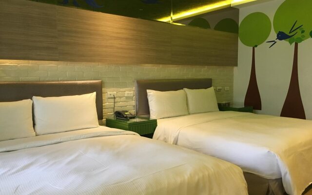 R8 Eco Hotel