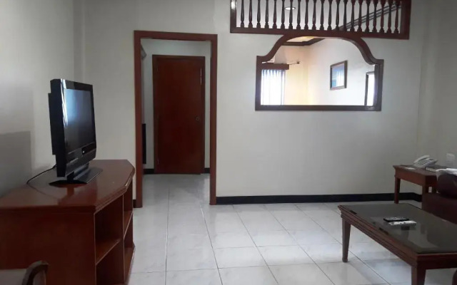 S & C Hotel Suites And Apartments