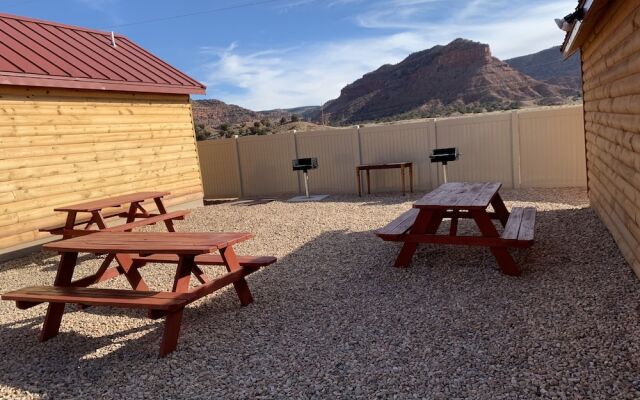 Red Canyon Cabins
