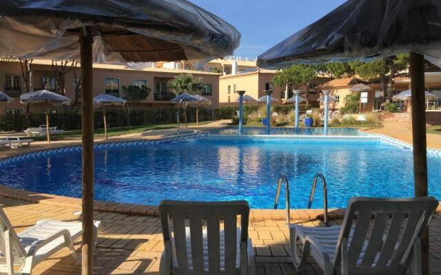 Excelente T1 Oura Beach Bicos Apartment Lucia