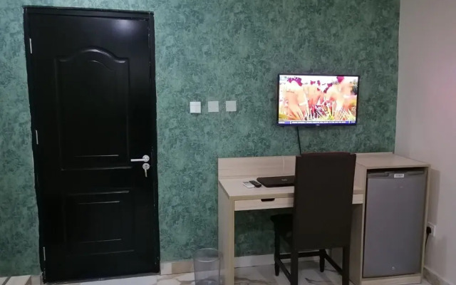 The College Court Suites