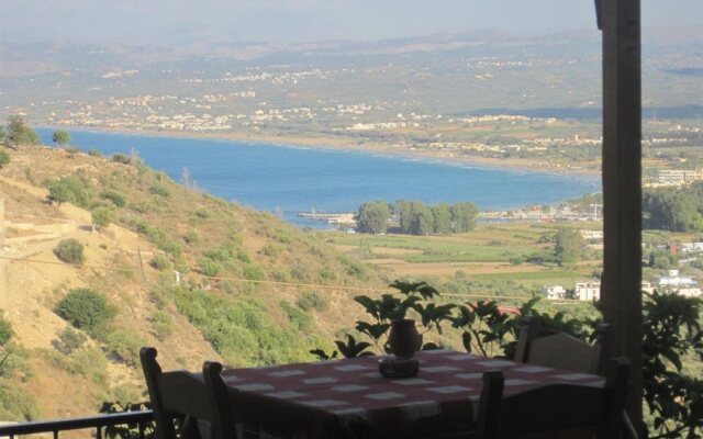 Apartment-Hotel Irida
