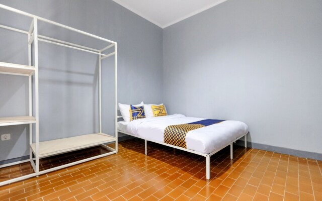 Omajo by OYO Rooms