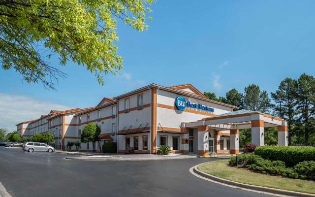 Best Western Carlton Suites