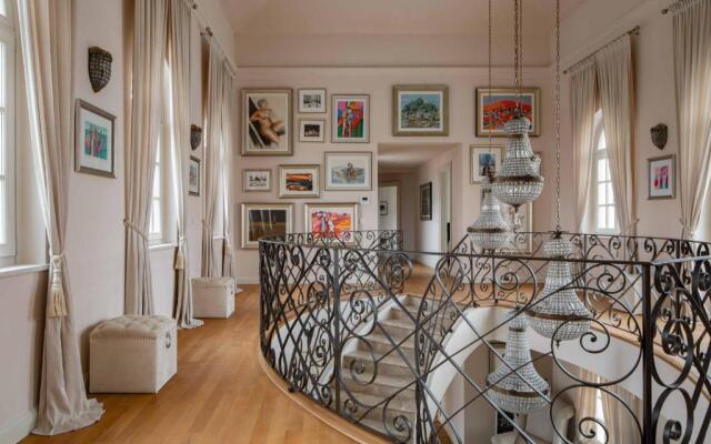 Villa Elegance