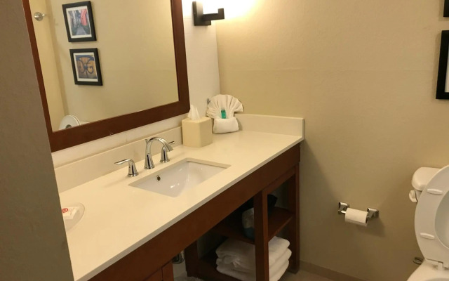 Comfort Suites