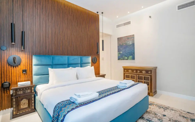 Vacay Lettings - Iris Blue