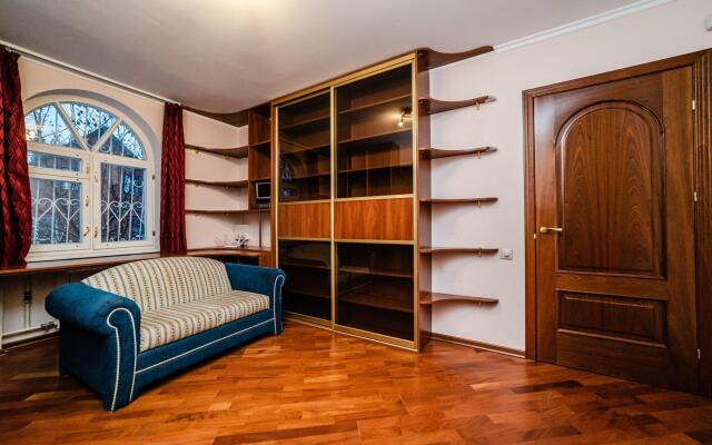 Дом на улице Василия Бутурлина 108