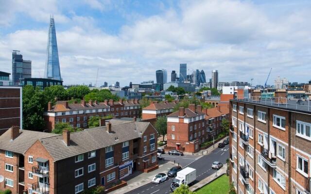 Central Stylish 2BR Flat with Tower Bridge Views