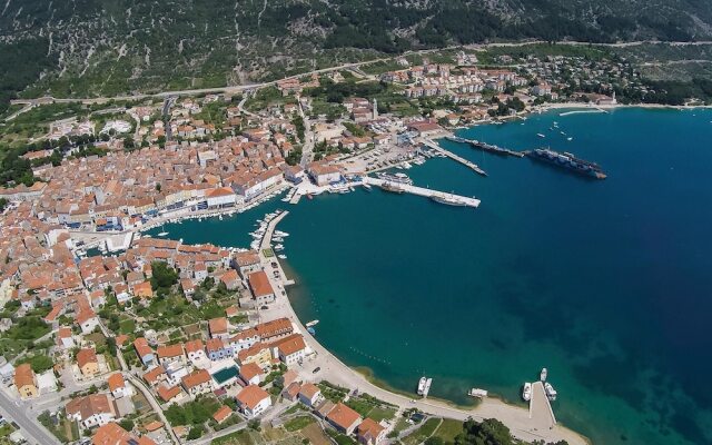 Awesome Home in Cres With Wifi and 1 Bedrooms