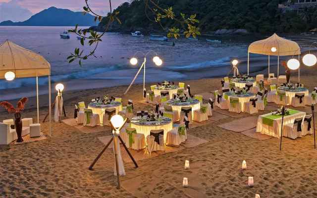Tesoro Manzanillo All Inclusive