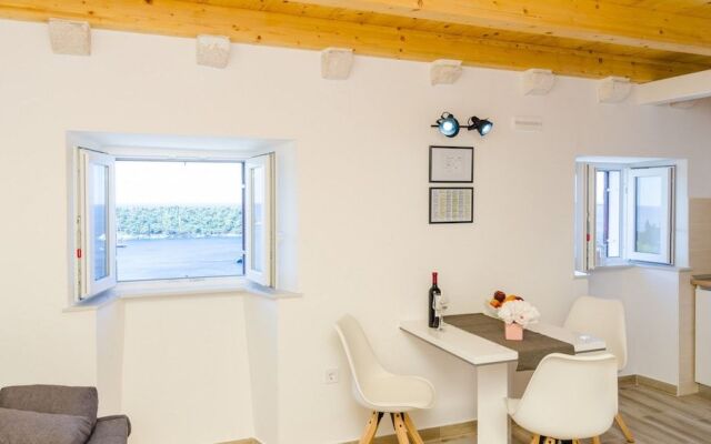 Shining Star Apartments