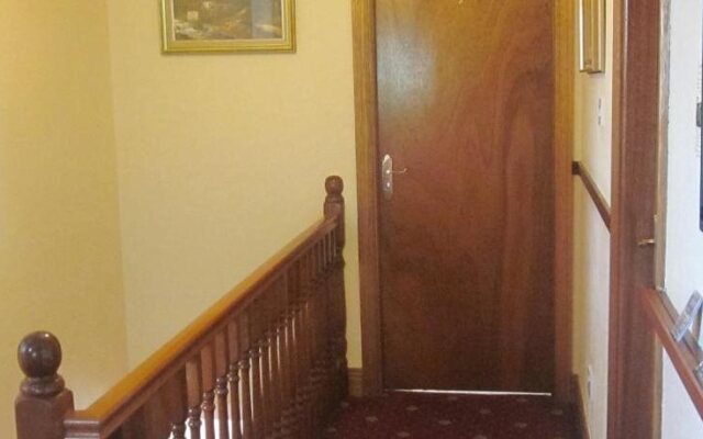 Devane's Bed & Breakfast