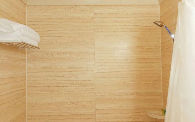 Qiandaohu Blue Mountain Youth Hostel