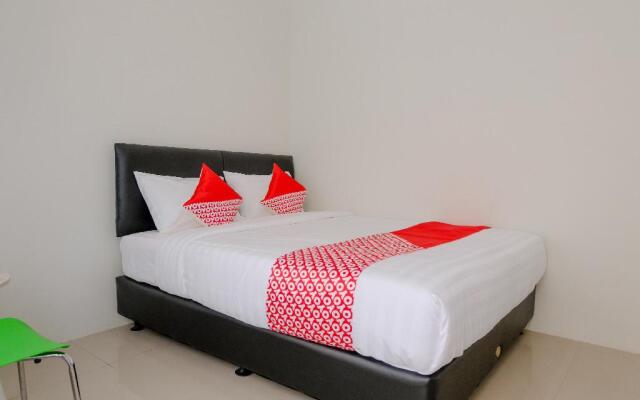 OYO 2798 Semeru Residence Syariah