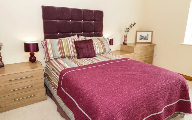 Bryn Derw Holiday Cottage